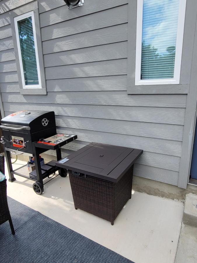 Spacious Townhouse Minutes From Downtown Sa. San Antonio Exterior photo