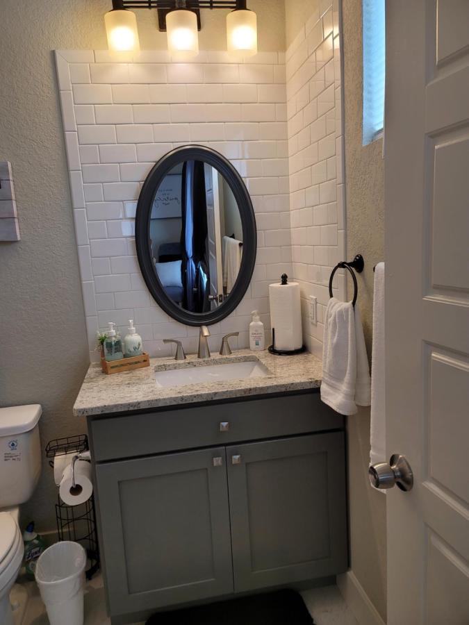 Spacious Townhouse Minutes From Downtown Sa. San Antonio Exterior photo